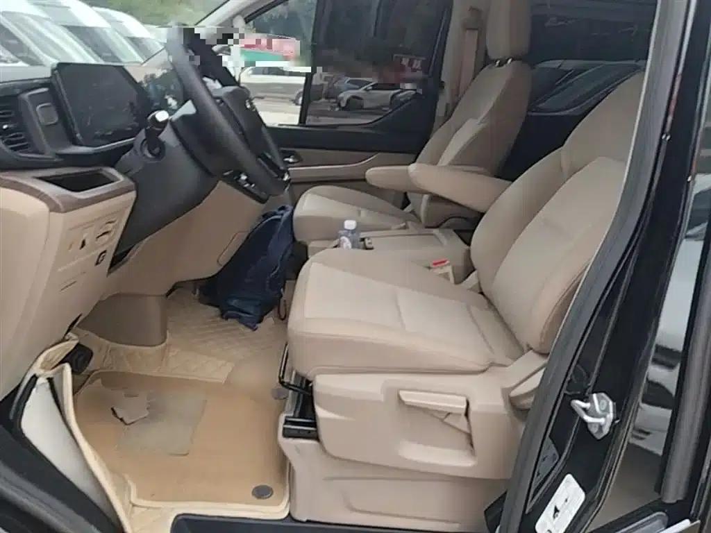 Tourneo 2023 2.0T Automatic Luxury Edition — миниатюра 15