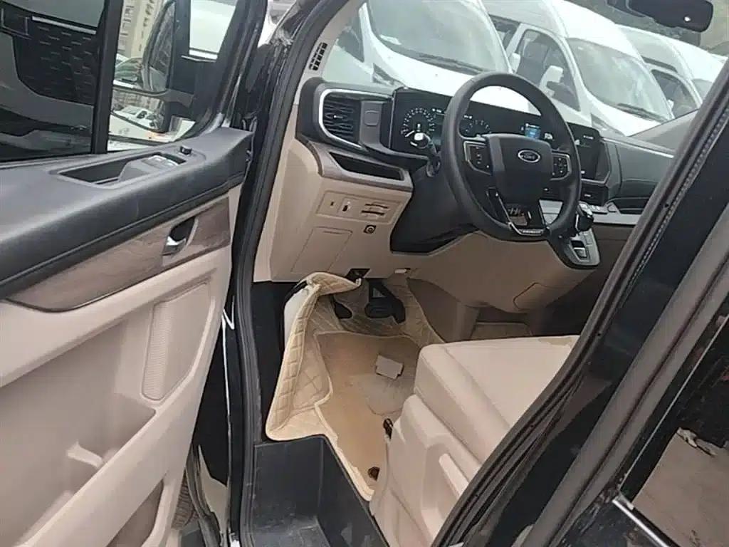 Tourneo 2023 2.0T Automatic Luxury Edition — миниатюра 16