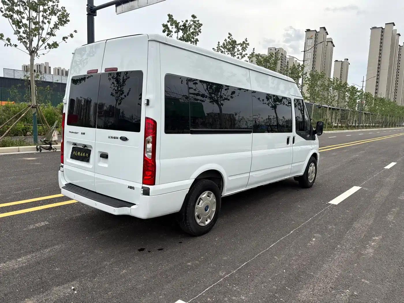 New Generation Ford Transit 2016 Model 2.2T Long Wheelbase 6/7 Seat Mid-Roof Multi-Purpose Vehicle — миниатюра 3
