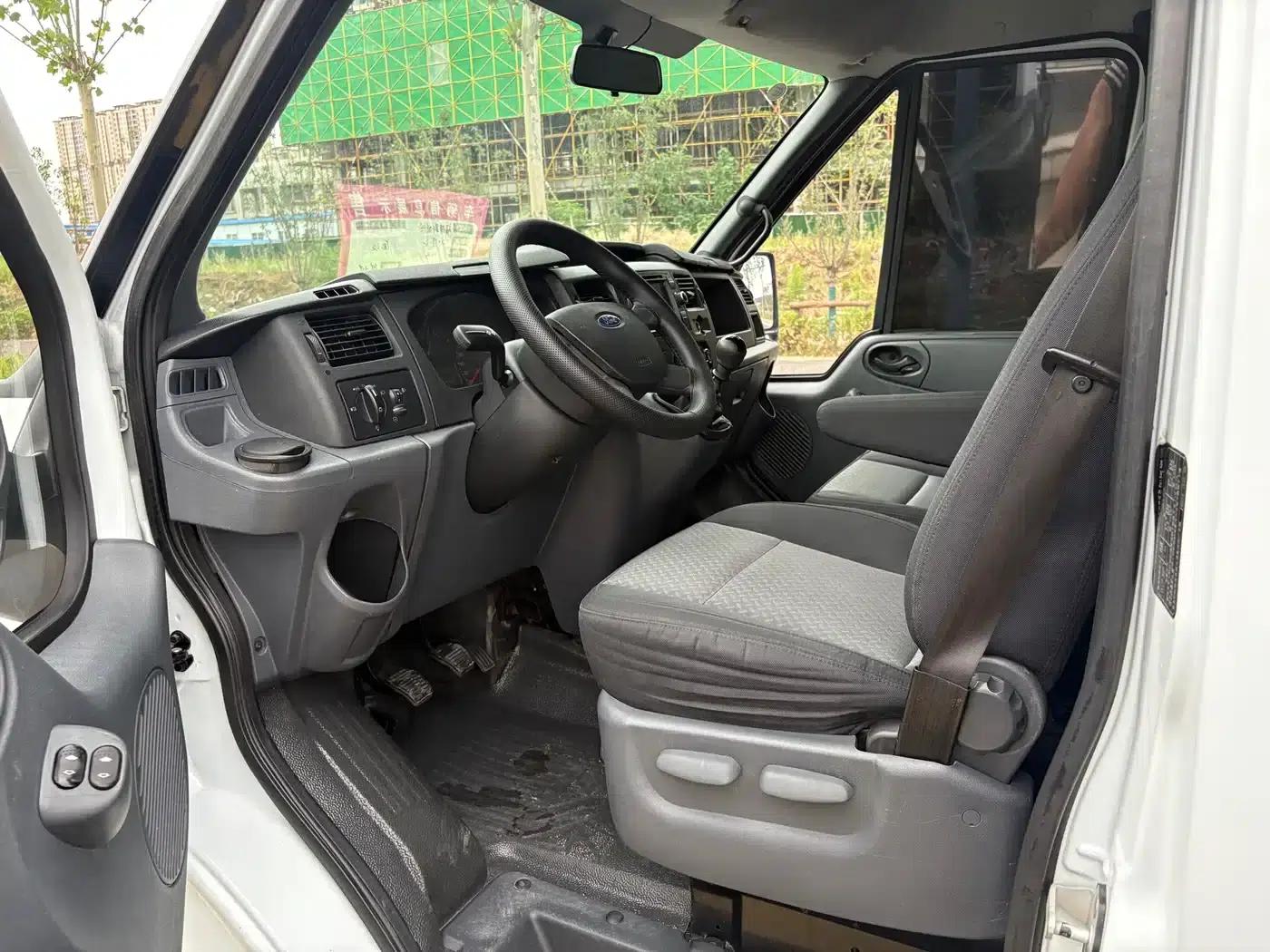 New Generation Ford Transit 2016 Model 2.2T Long Wheelbase 6/7 Seat Mid-Roof Multi-Purpose Vehicle — миниатюра 5