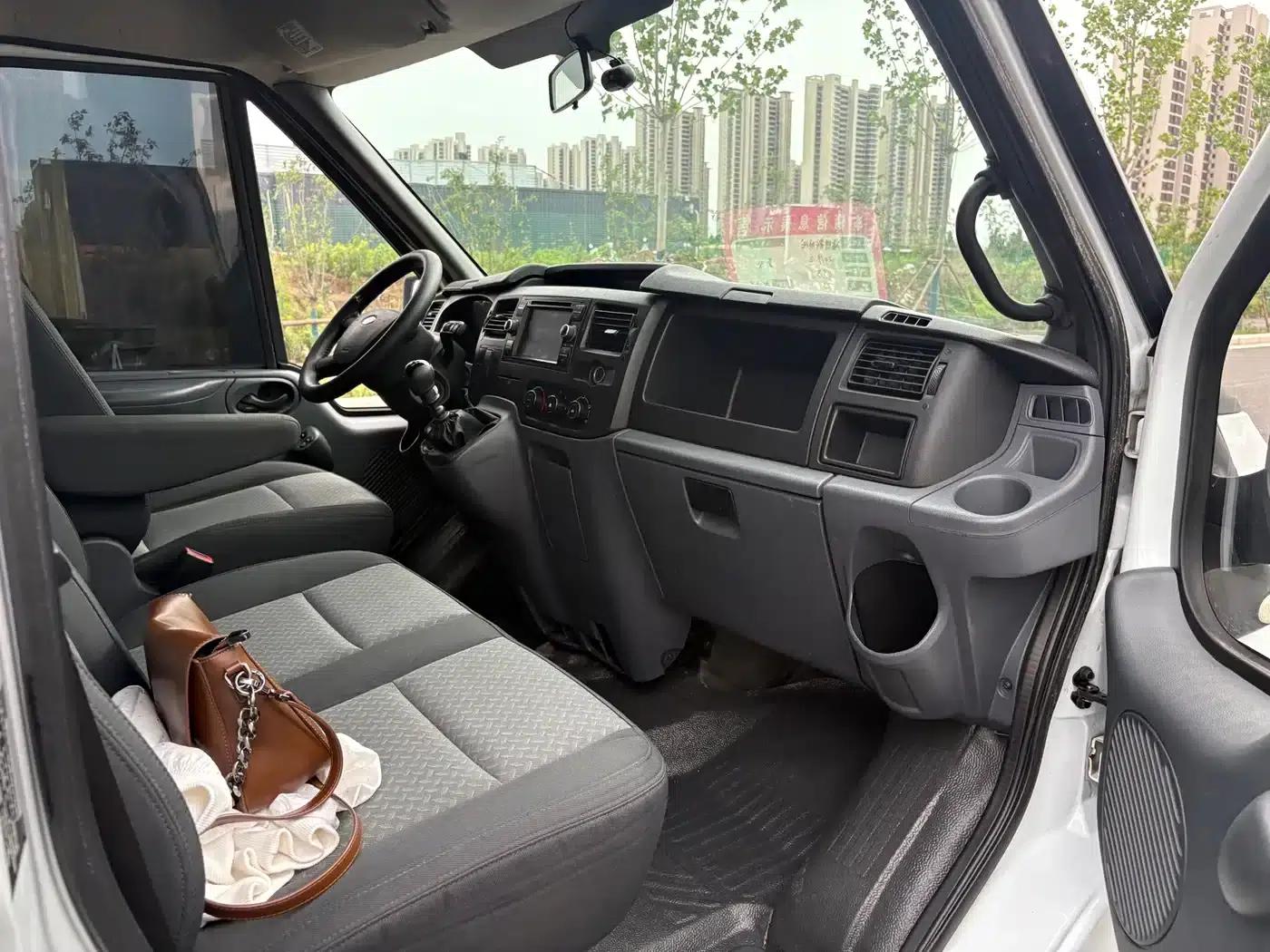 New Generation Ford Transit 2016 Model 2.2T Long Wheelbase 6/7 Seat Mid-Roof Multi-Purpose Vehicle — миниатюра 6