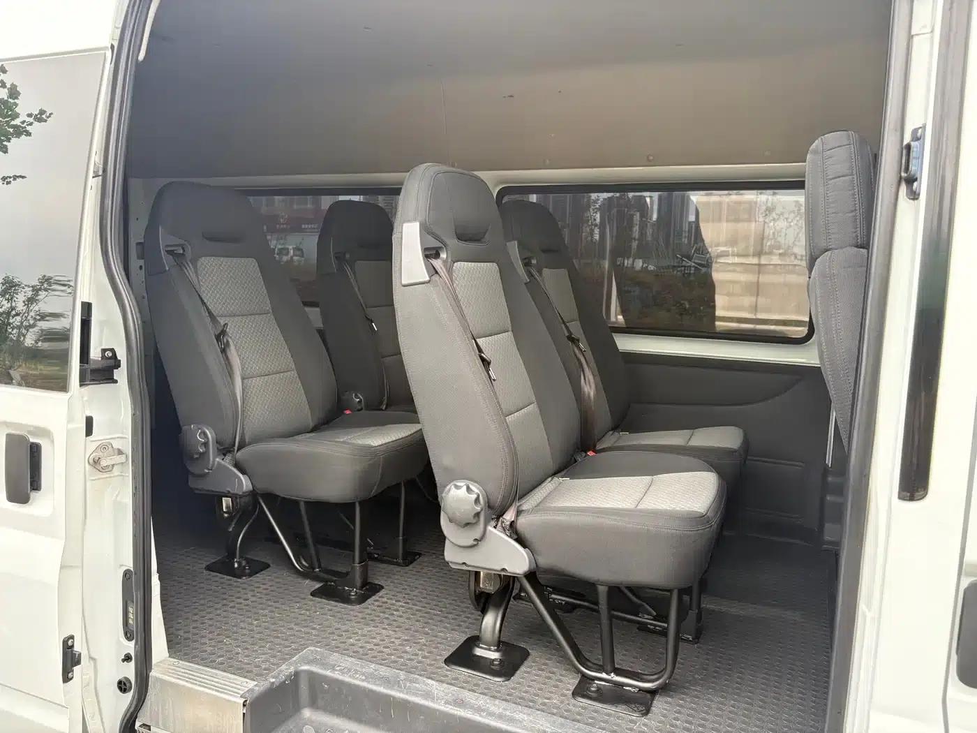 New Generation Ford Transit 2016 Model 2.2T Long Wheelbase 6/7 Seat Mid-Roof Multi-Purpose Vehicle — миниатюра 8