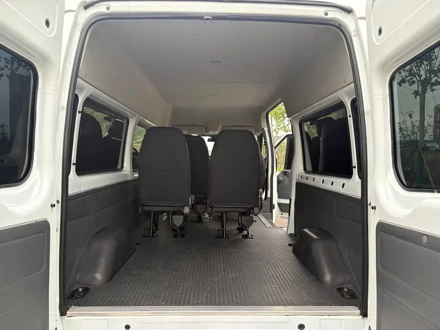 New Generation Ford Transit 2016 Model 2.2T Long Wheelbase 6/7 Seat Mid-Roof Multi-Purpose Vehicle — миниатюра 9