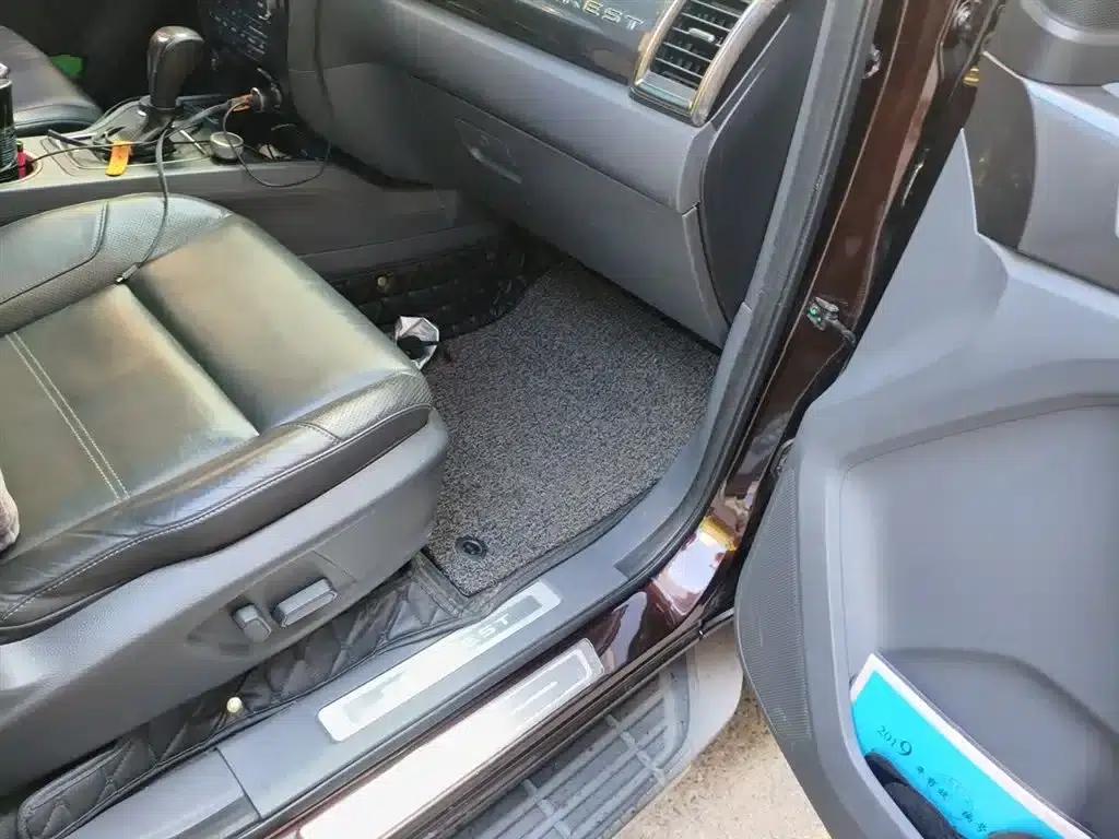 2016 Ford Everest 2.0T Gasoline Automatic 4WD Flagship Edition — миниатюра 20