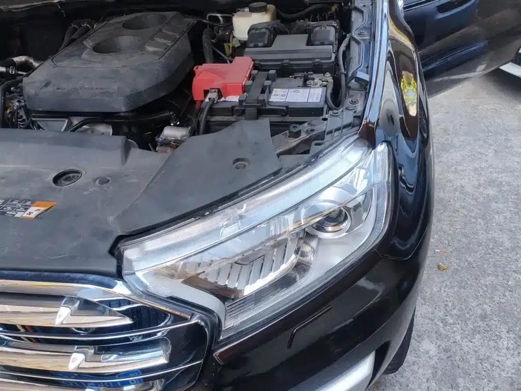 2016 Ford Everest 2.0T Gasoline Automatic 4WD Flagship Edition — миниатюра 22
