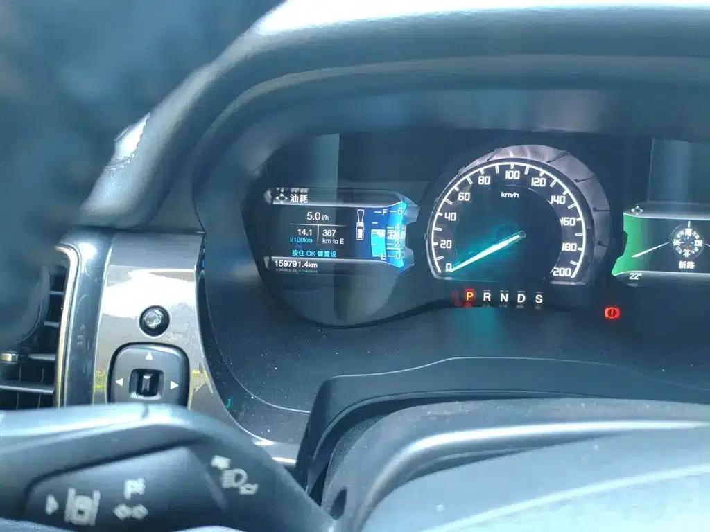 2016 Ford Everest 2.0T Gasoline Automatic 4WD Flagship Edition — миниатюра 5