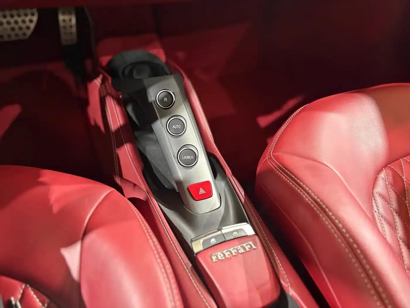 2015 Ferrari 488 GTB — миниатюра 17