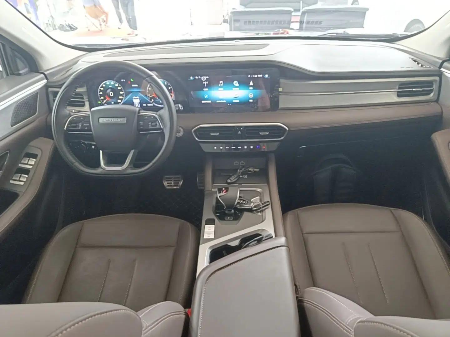 JETOUR X95 2023 1.6T DCT Era Edition 7-Seater — миниатюра 13