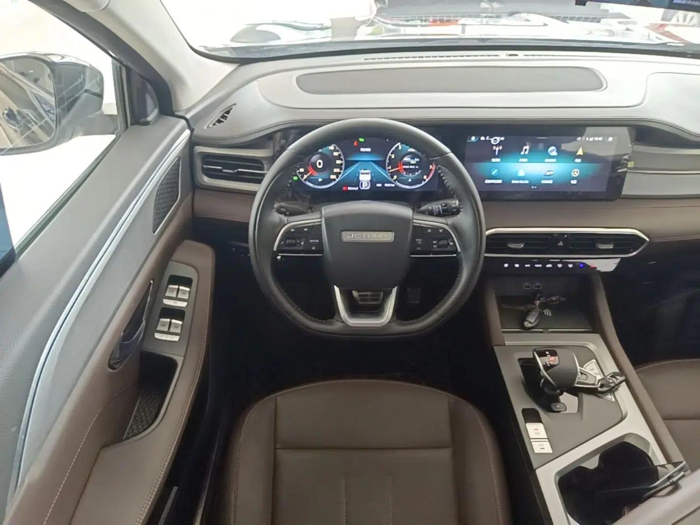 JETOUR X95 2023 1.6T DCT Era Edition 7-Seater — миниатюра 14