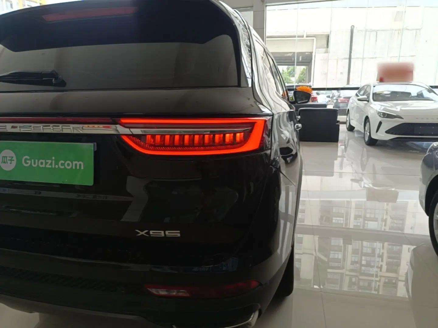 JETOUR X95 2023 1.6T DCT Era Edition 7-Seater — миниатюра 7