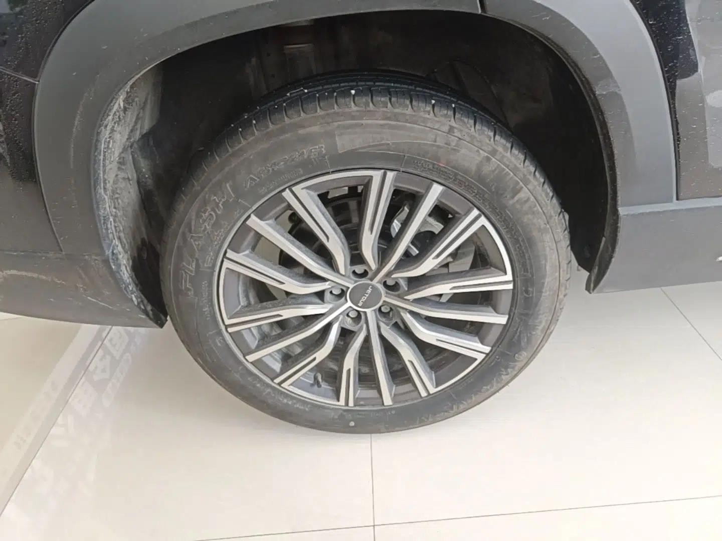 JETOUR X95 2023 1.6T DCT Era Edition 7-Seater — миниатюра 10