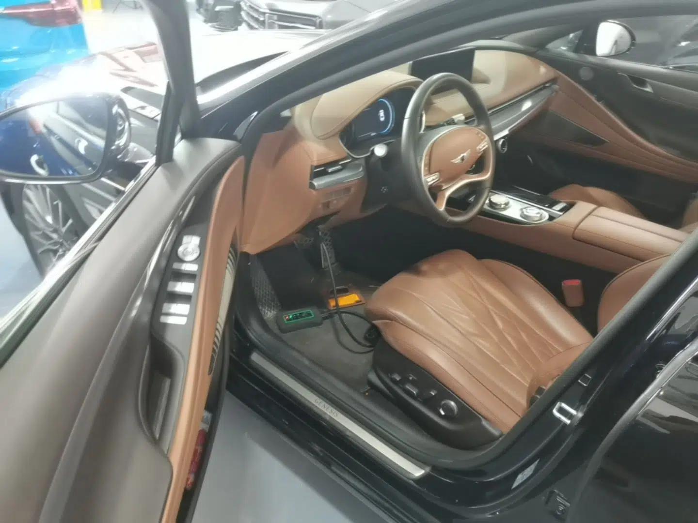 Genesis G80 2023 2.5T Four-Wheel Drive Luxury Edition — миниатюра 19