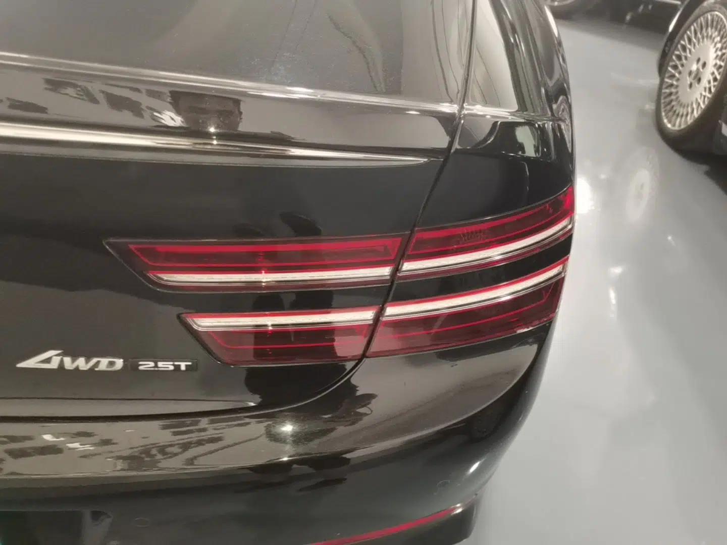 Genesis G80 2023 2.5T Four-Wheel Drive Luxury Edition — миниатюра 7