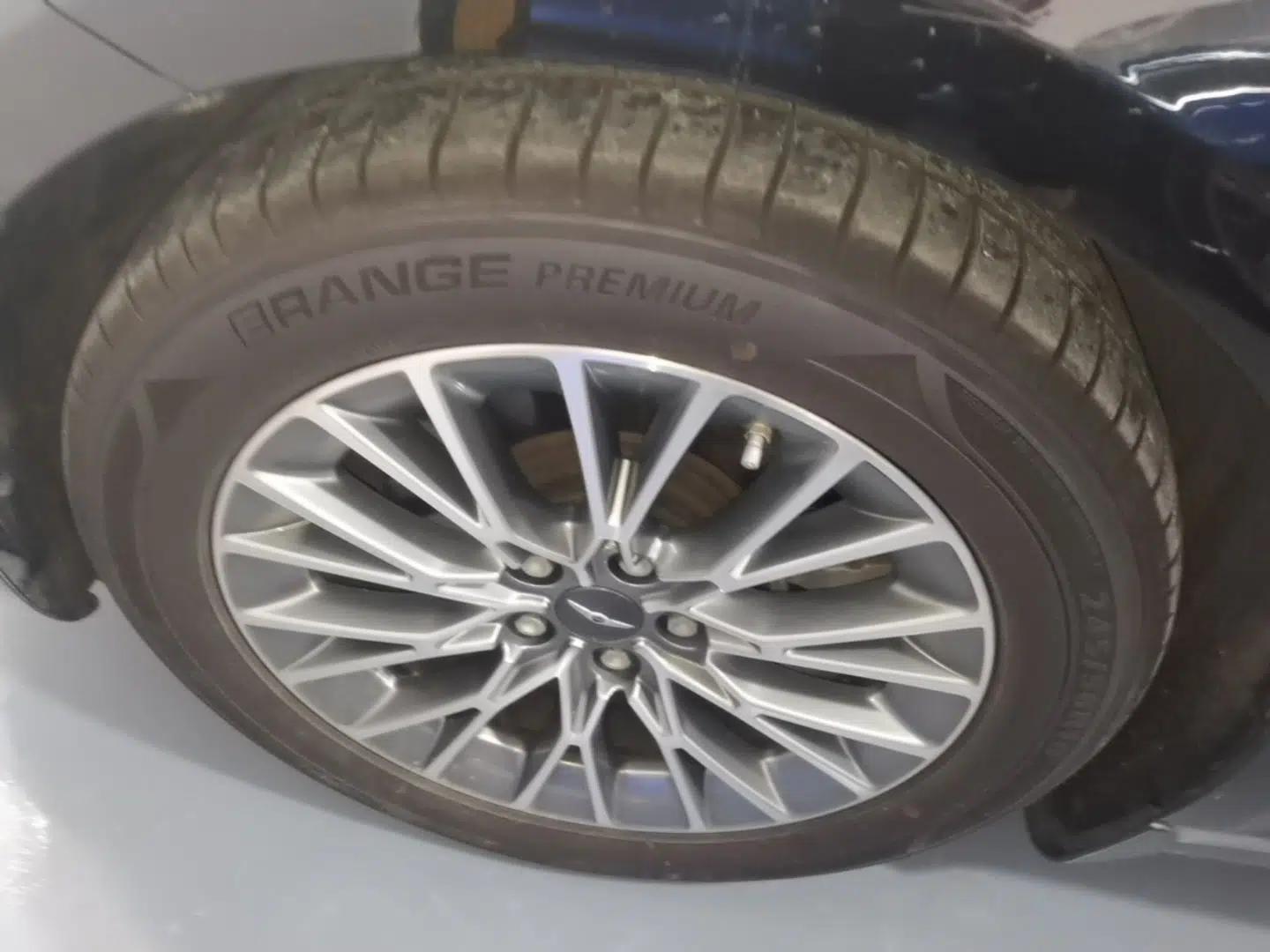 Genesis G80 2023 2.5T Four-Wheel Drive Luxury Edition — миниатюра 8
