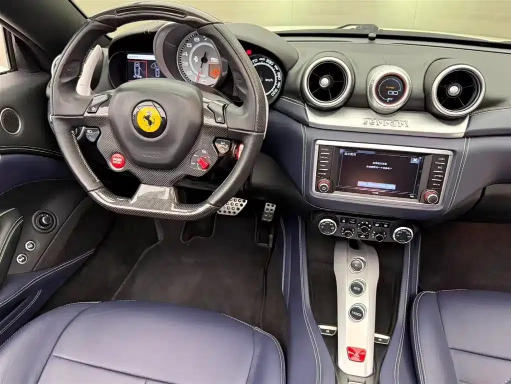California T 2015 3.9T Standard Model — миниатюра 7