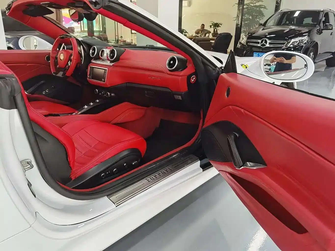 California T 2015 3.9T Standard Model — миниатюра 11