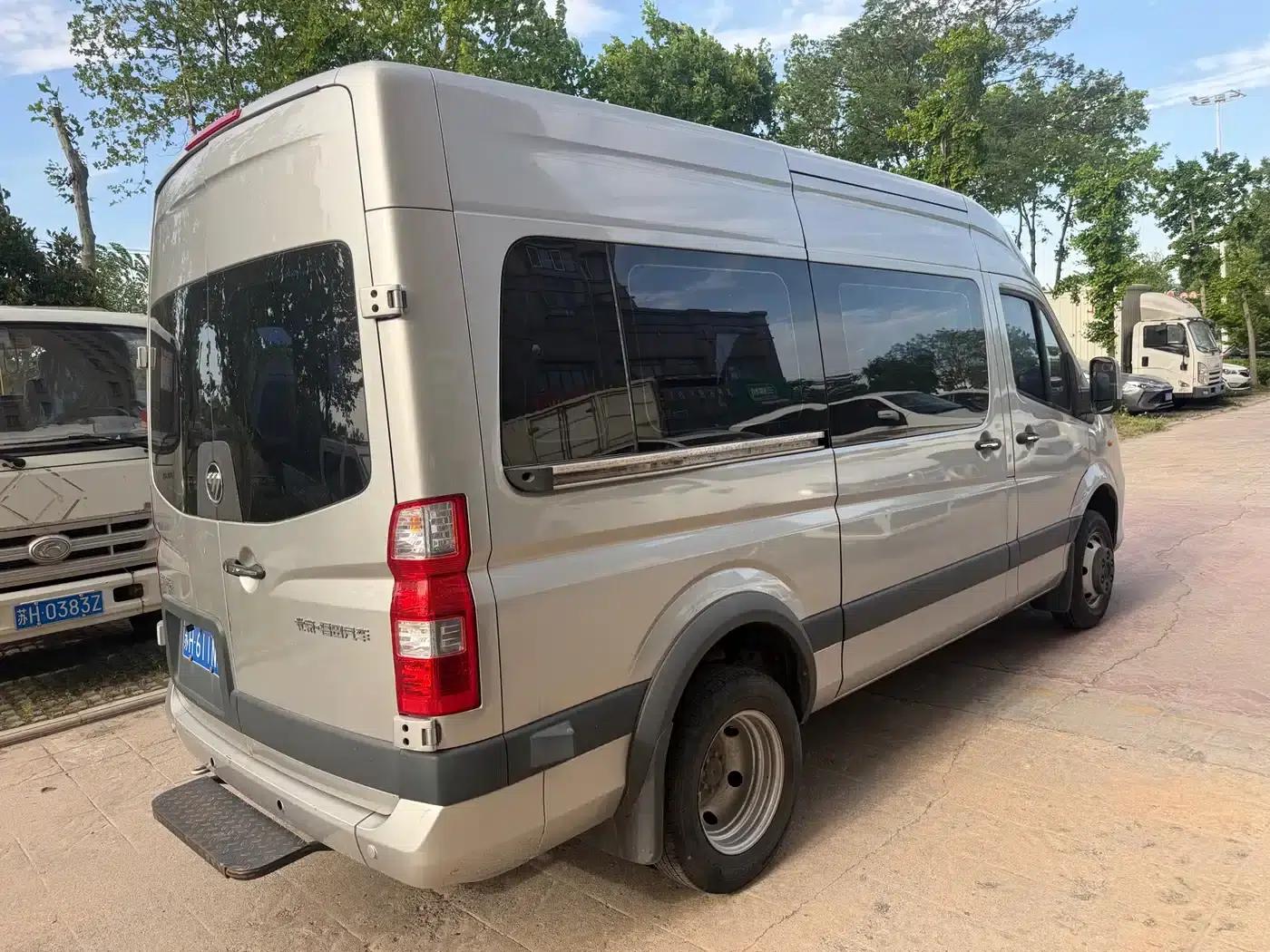 2023 Toano 2.5T Manual Long Wheelbase Mid-Roof Dual Rear Tires 7/9 Seats — миниатюра 7