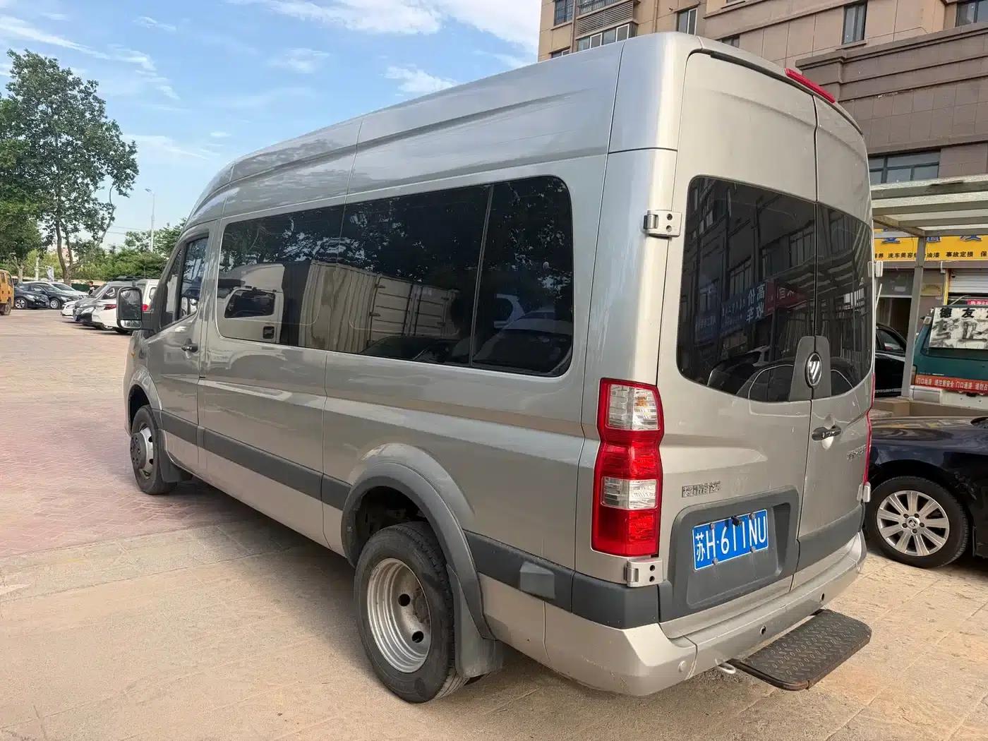 2023 Toano 2.5T Manual Long Wheelbase Mid-Roof Dual Rear Tires 7/9 Seats — миниатюра 9