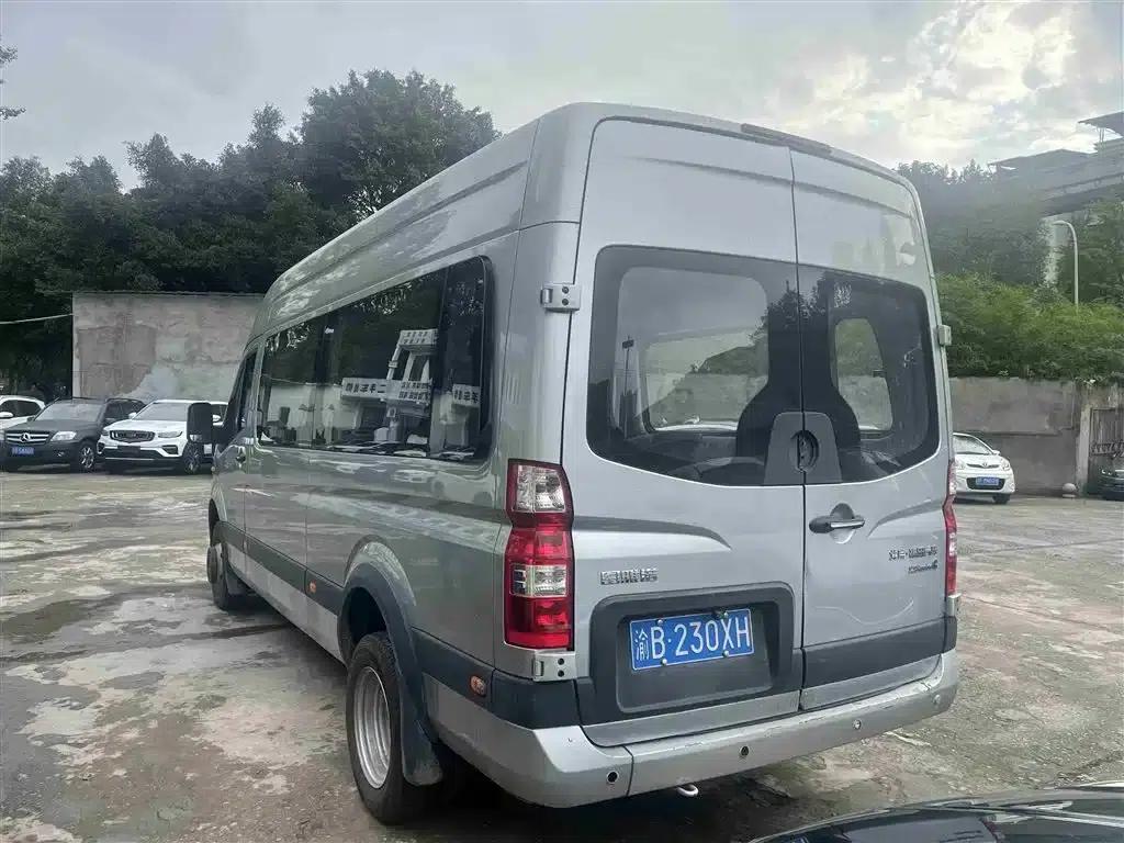 2023 Tuano, Cummins 2.8T manual transmission, multi-functional, long wheelbase, mid-roof, dual rear tires, 7/9 seats. — миниатюра 4