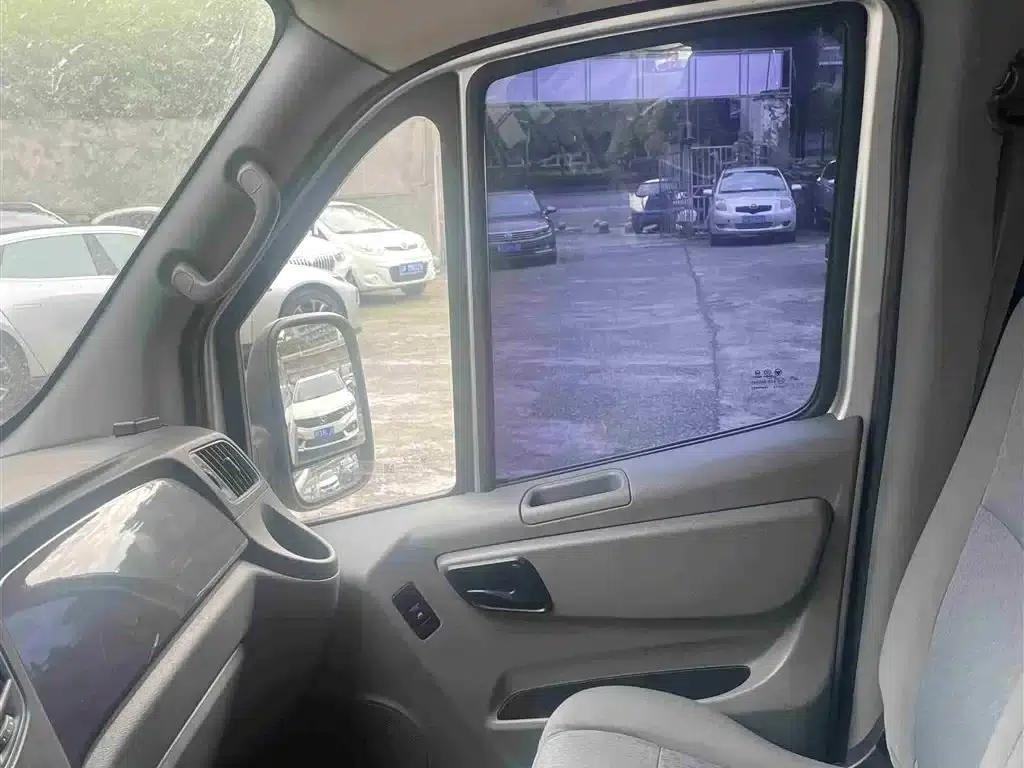 2023 Tuano, Cummins 2.8T manual transmission, multi-functional, long wheelbase, mid-roof, dual rear tires, 7/9 seats. — миниатюра 8