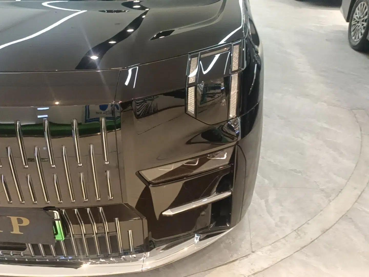 Zeekr 009 2024 Six-Seat Executive Version 4WD 108 kWh — миниатюра 9