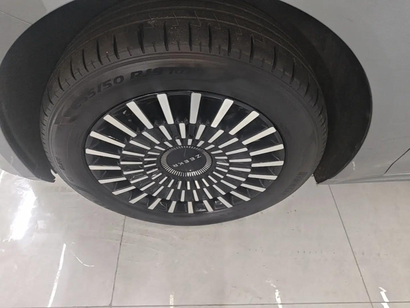 Zeekr 009 2024 Six-Seat Executive Version 4WD 108 kWh — миниатюра 8