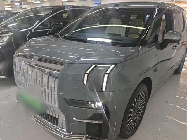 Zeekr 009 2024 Six-Seat Executive Version 4WD 108 kWh