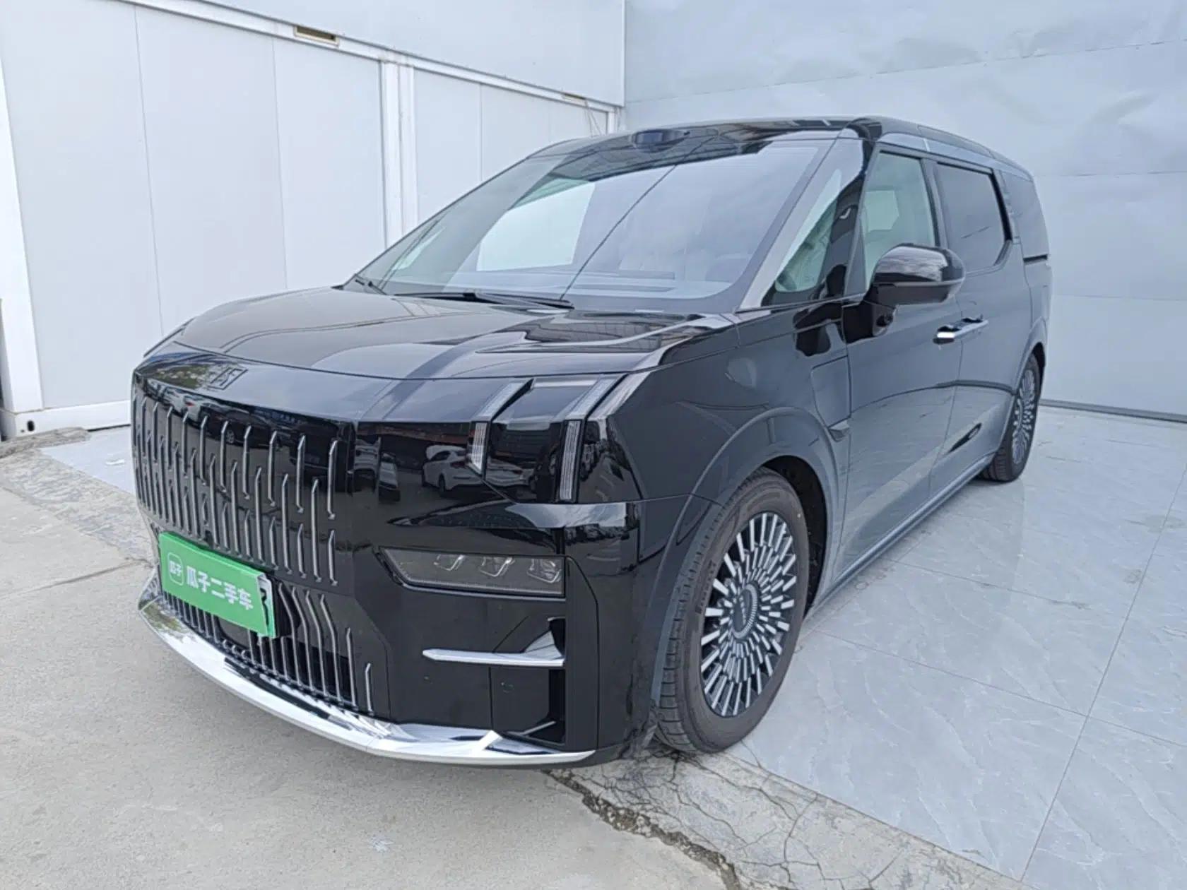 Zeekr 009 2024 7-Seater Aisle Version 108 kWh — миниатюра 1