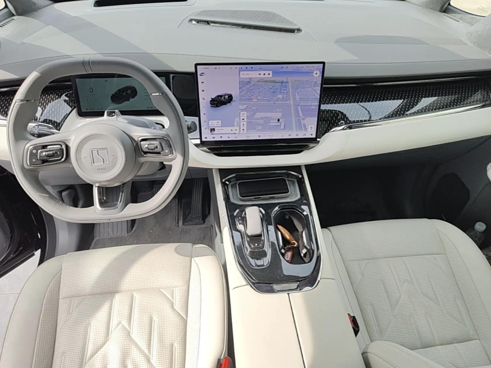 Zeekr 009 2024 7-Seater Aisle Version 108 kWh — миниатюра 12