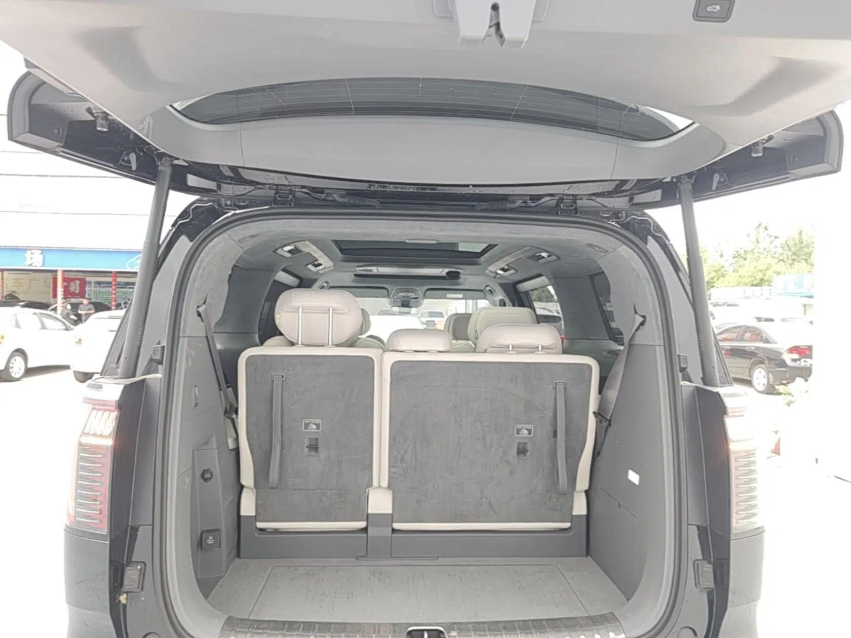Zeekr 009 2024 7-Seater Aisle Version 108 kWh — миниатюра 21