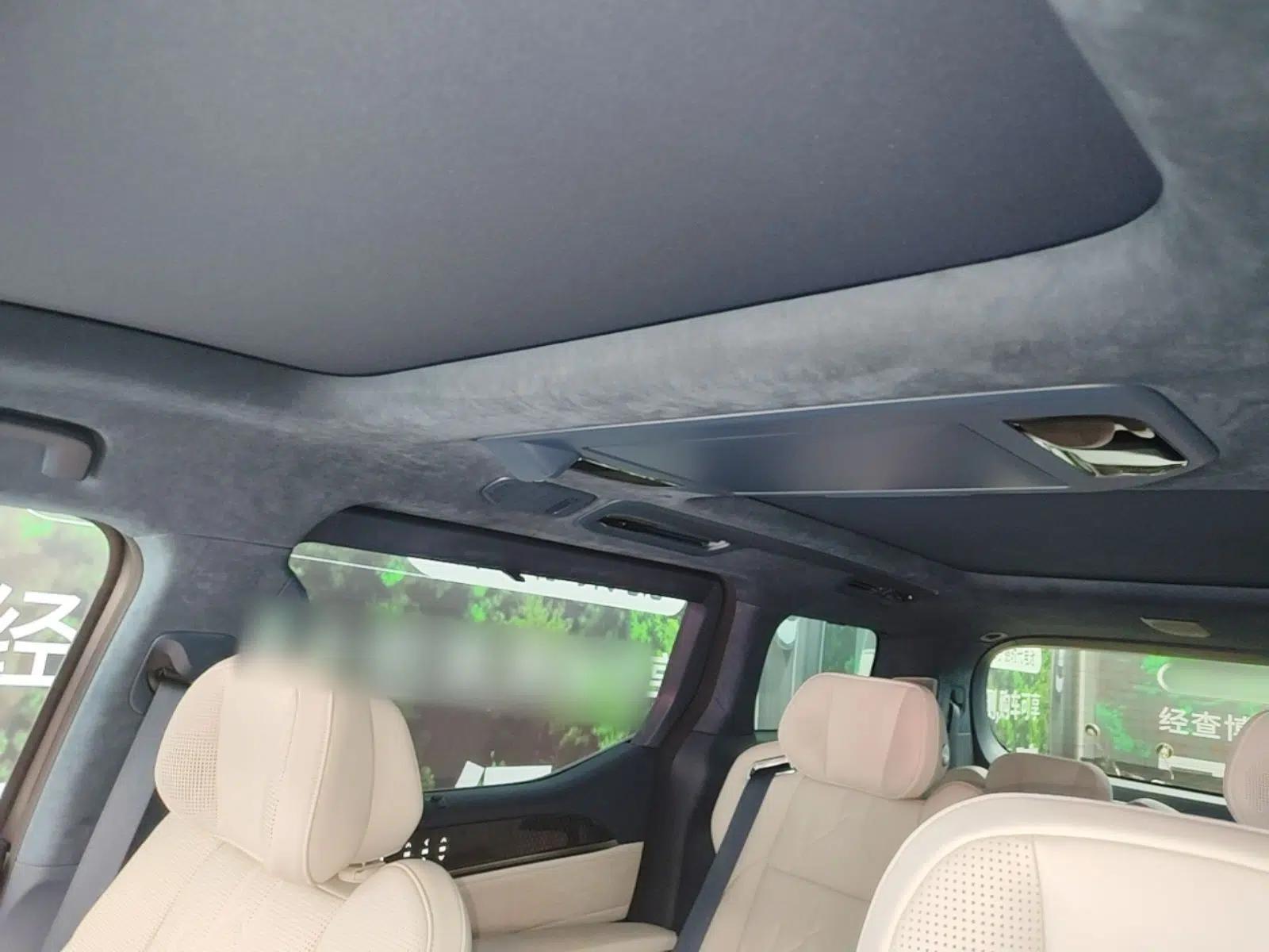 Zeekr 009 2024 Six-Seat Executive Version 4WD 108 kWh — миниатюра 21