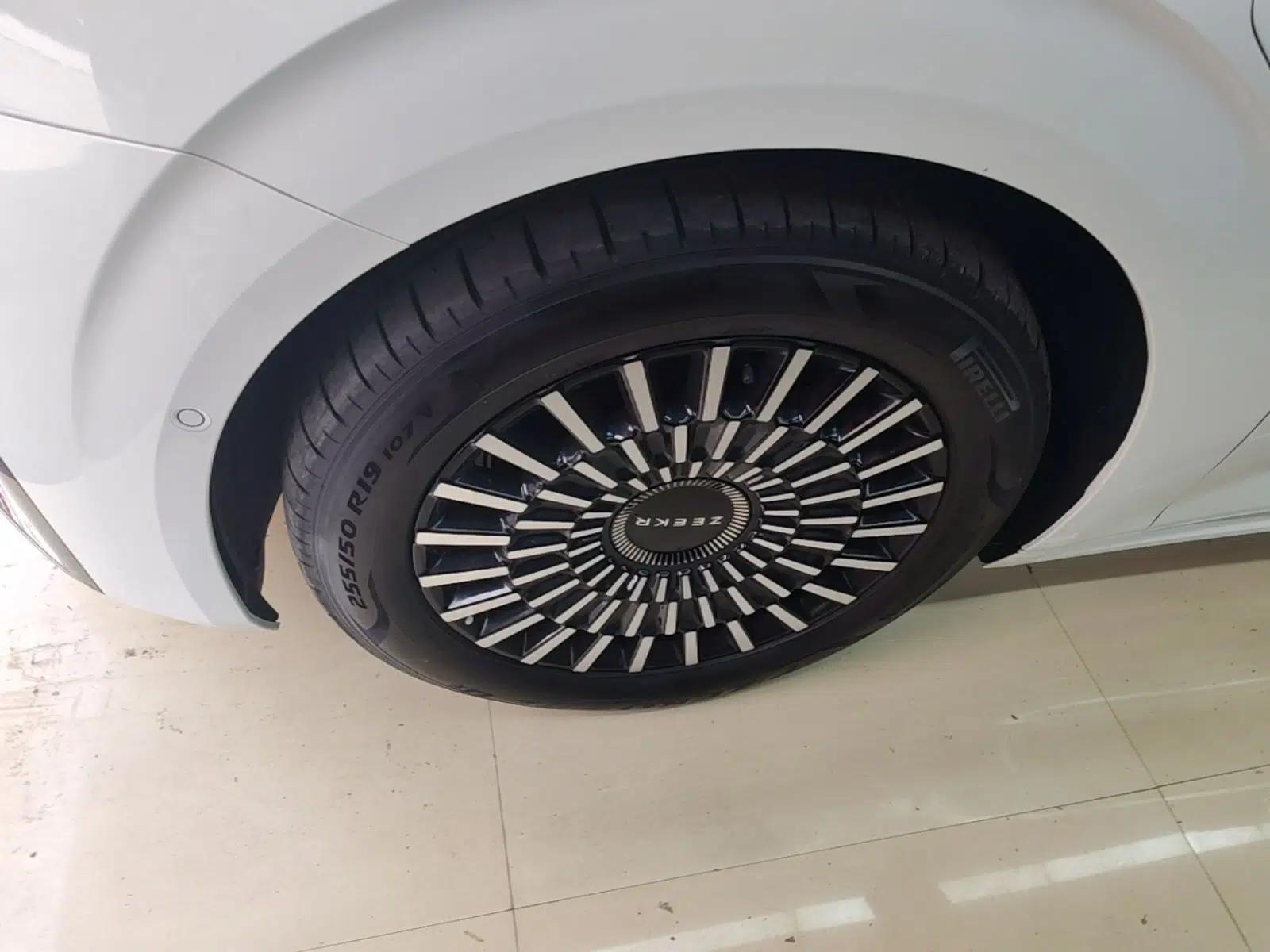 Zeekr 009 2024 Six-Seat Executive Version 4WD 108 kWh — миниатюра 8