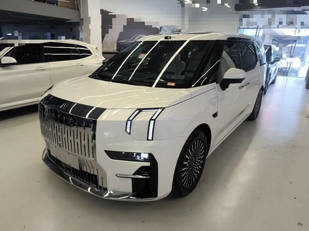 Zeekr 009 2024 7-Seater Walk-Through Version Four-Wheel Drive 108 kWh — миниатюра 1