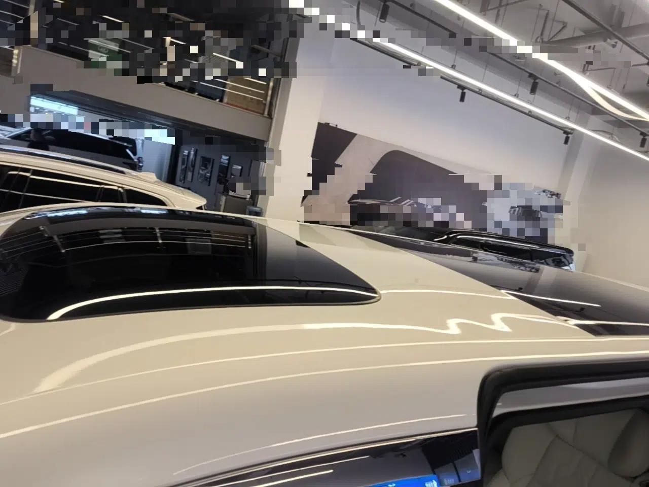Zeekr 009 2024 7-Seater Walk-Through Version Four-Wheel Drive 108 kWh — миниатюра 11