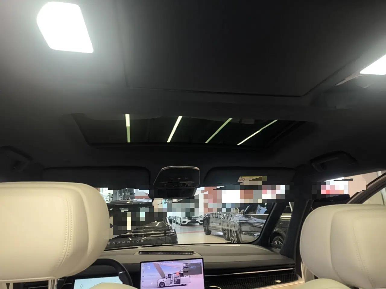 Zeekr 009 2024 7-Seater Walk-Through Version Four-Wheel Drive 108 kWh — миниатюра 20