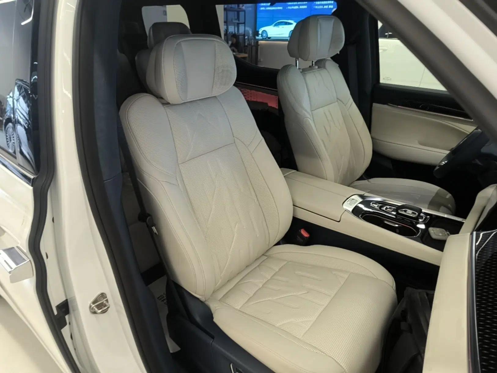 Zeekr 009 2024 7-Seater Walk-Through Version Four-Wheel Drive 108 kWh — миниатюра 23
