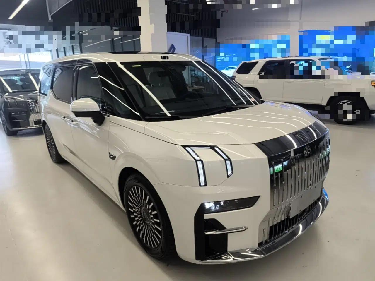 Zeekr 009 2024 7-Seater Walk-Through Version Four-Wheel Drive 108 kWh — миниатюра 6