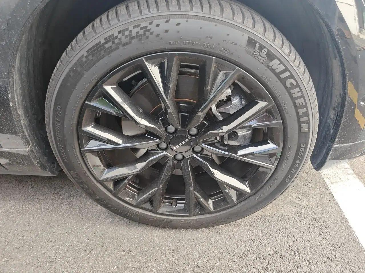 Zeekr 7X 2025 100 kWh Long-Range Rear-Wheel Drive with Intelligent Driving Features — миниатюра 8