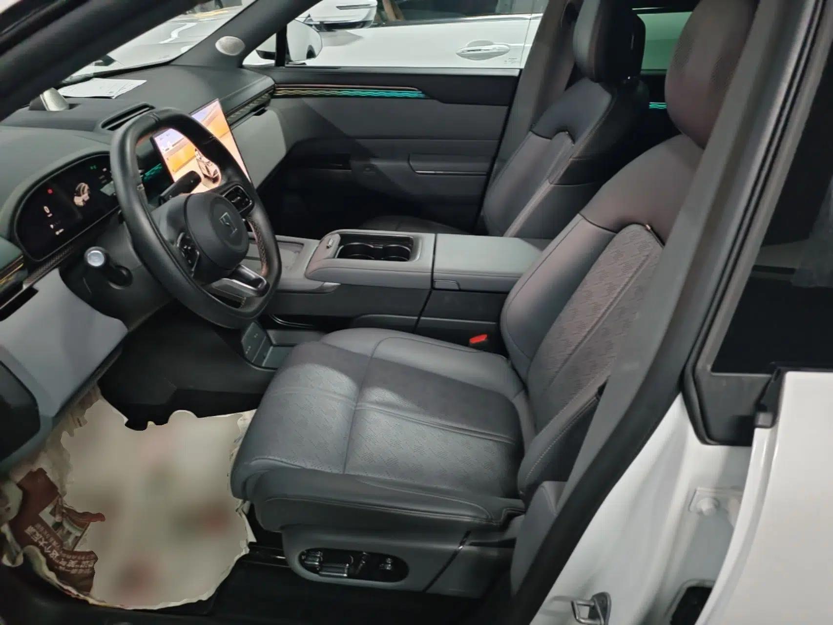 Zeekr 7X 2025 100 kWh Long-Range Rear-Wheel Drive with Intelligent Driving Features — миниатюра 17