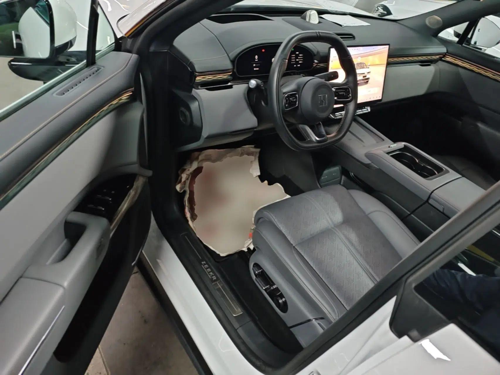 Zeekr 7X 2025 100 kWh Long-Range Rear-Wheel Drive with Intelligent Driving Features — миниатюра 18