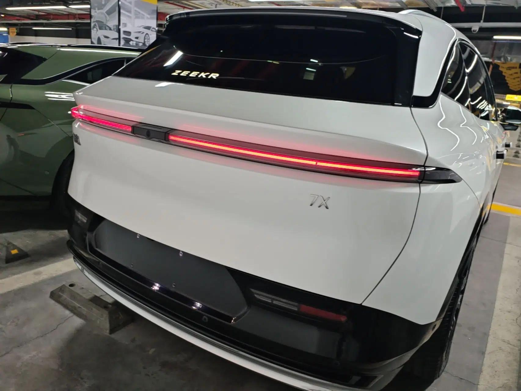 Zeekr 7X 2025 100 kWh Long-Range Rear-Wheel Drive with Intelligent Driving Features — миниатюра 3