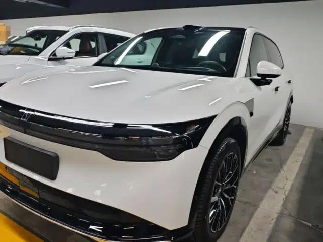 Zeekr 7X 2025 100 kWh Long-Range Rear-Wheel Drive with Intelligent Driving Features
