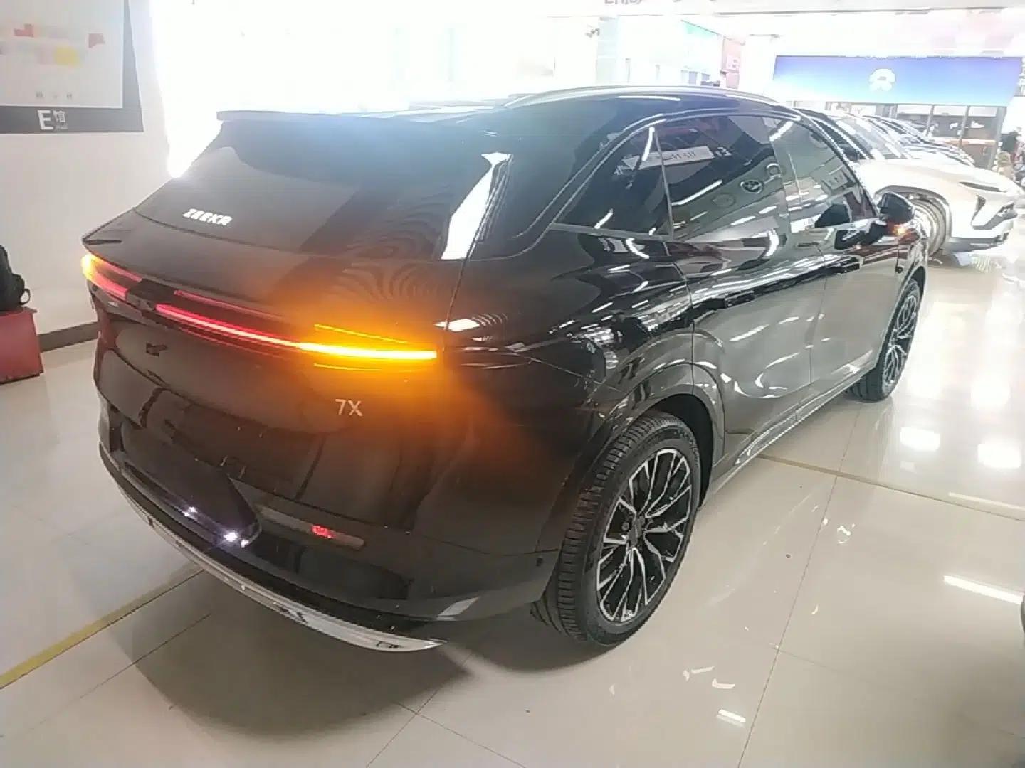 Zeekr 7X 2025 75 kWh Rear-Wheel Drive Intelligent Driving Version — миниатюра 6