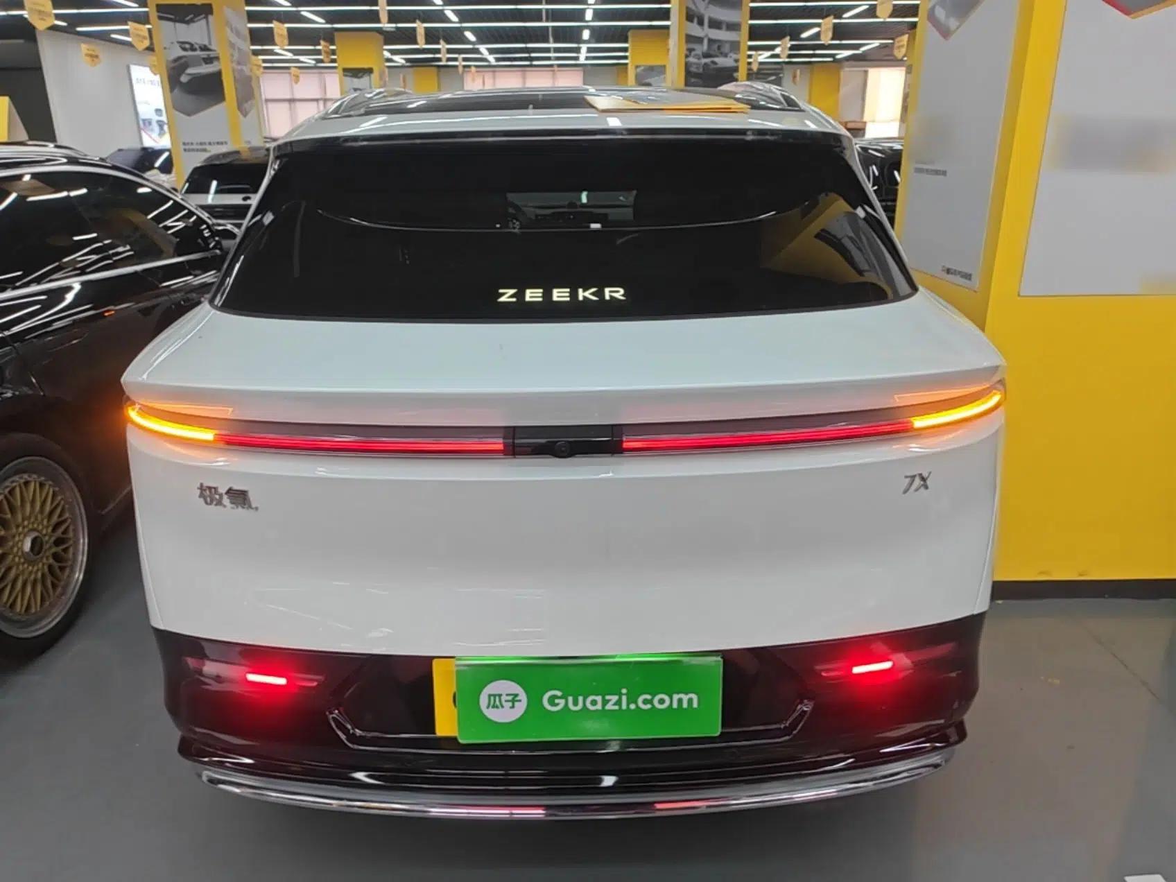 Zeekr 7X 2025 75 kWh Rear-Wheel Drive Intelligent Driving Version — миниатюра 3