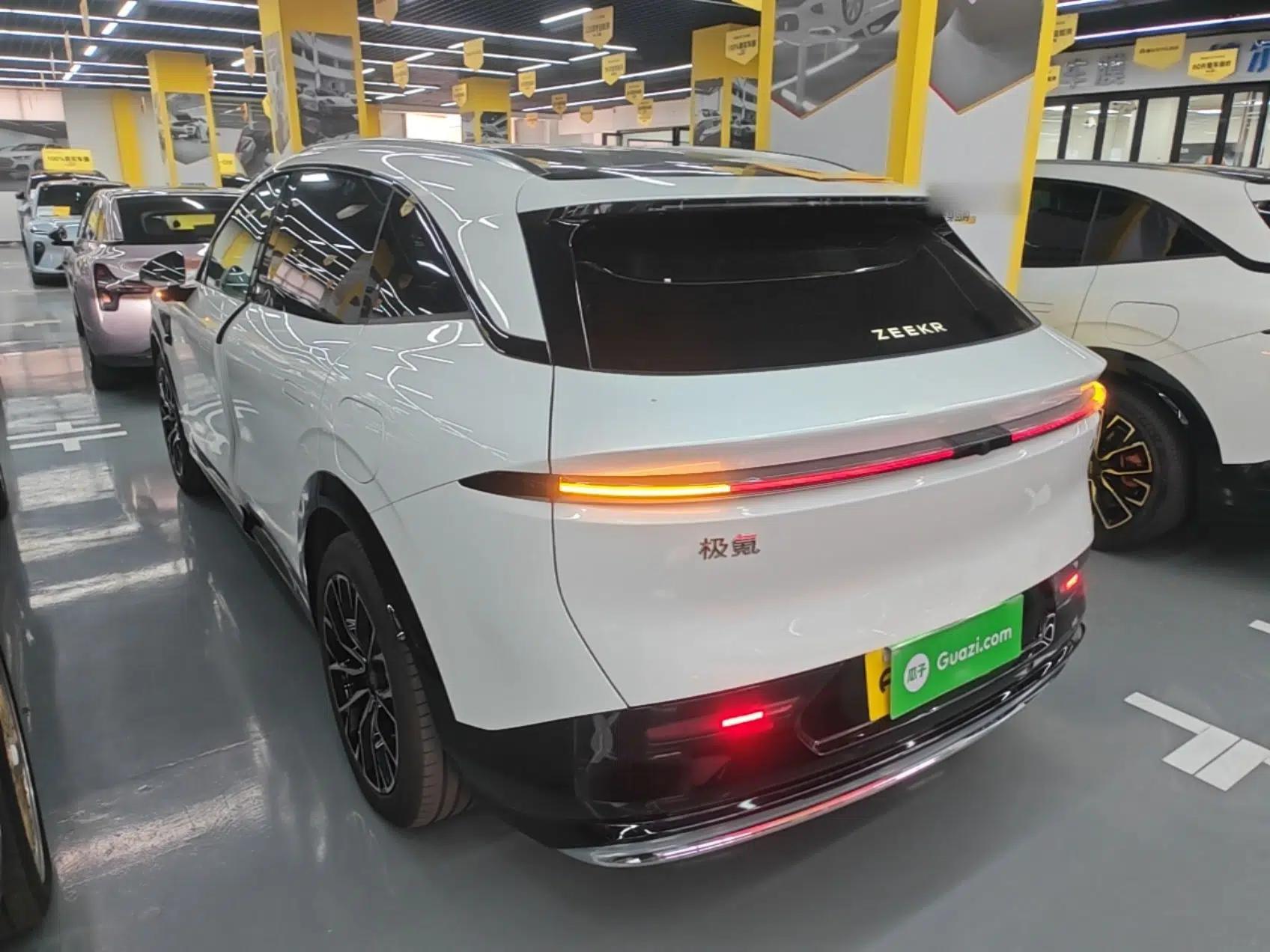 Zeekr 7X 2025 75 kWh Rear-Wheel Drive Intelligent Driving Version — миниатюра 7