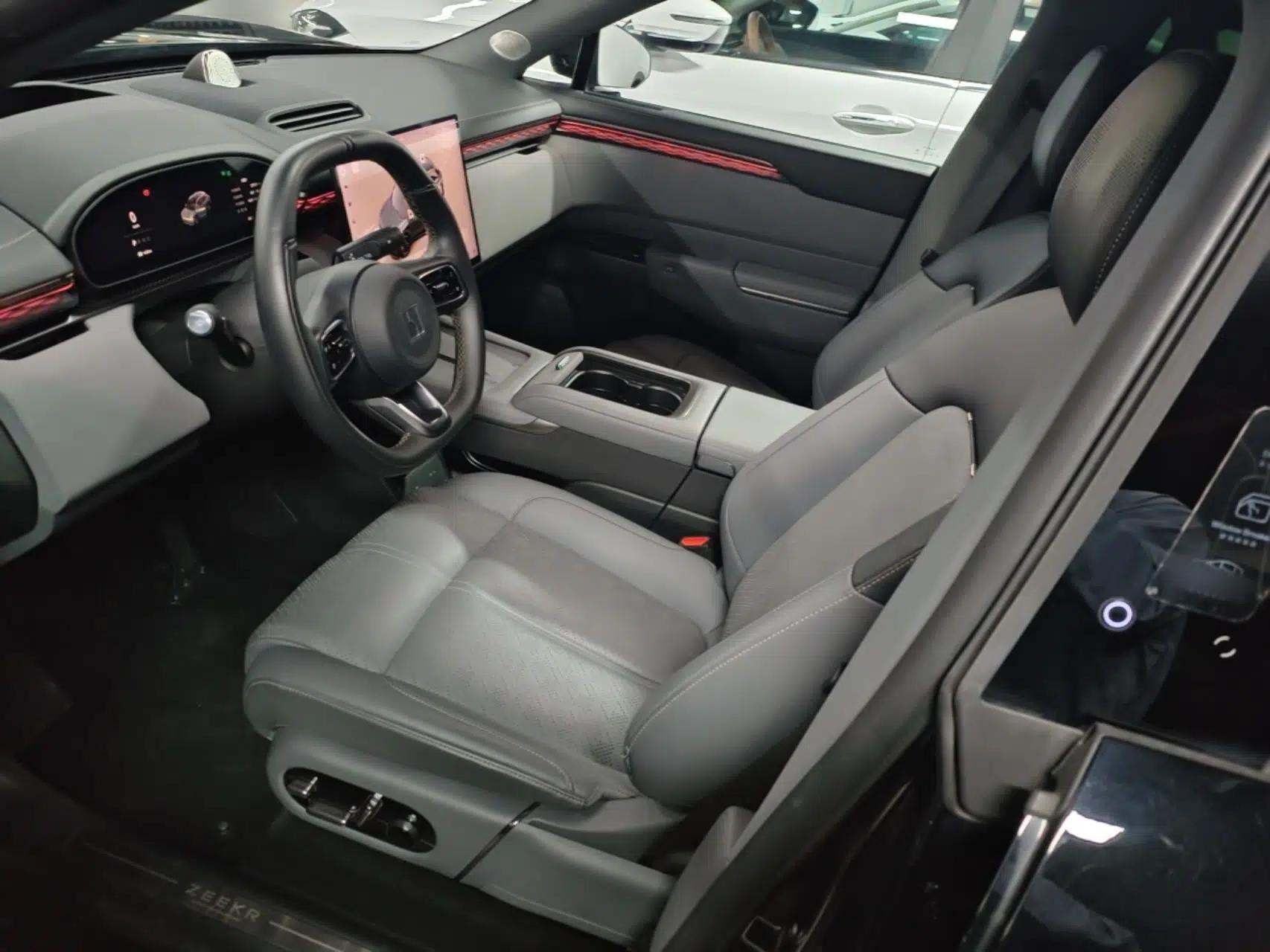Zeekr 7X 2025 75 kWh Rear-Wheel Drive Intelligent Driving Version — миниатюра 17