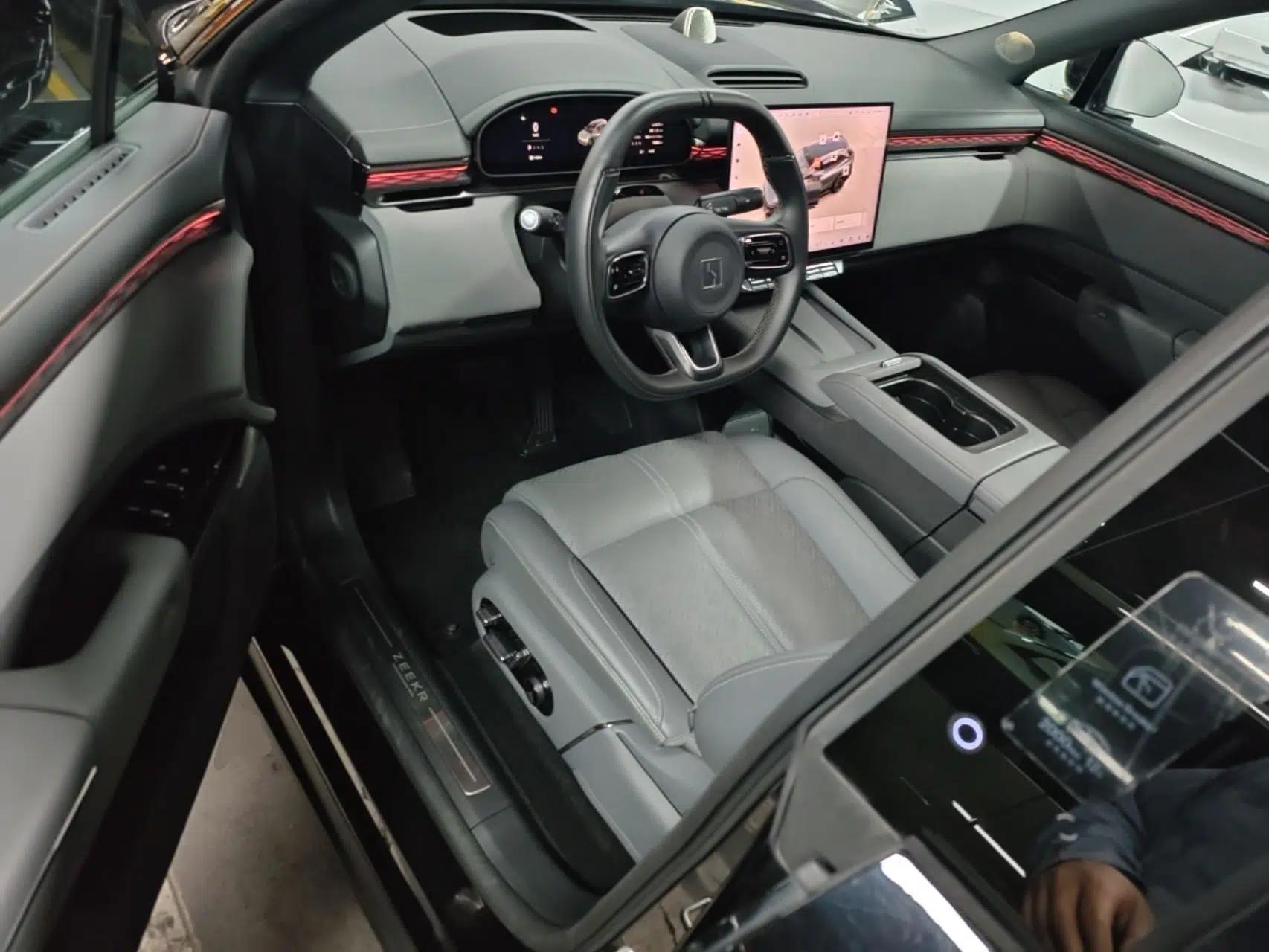 Zeekr 7X 2025 75 kWh Rear-Wheel Drive Intelligent Driving Version — миниатюра 18