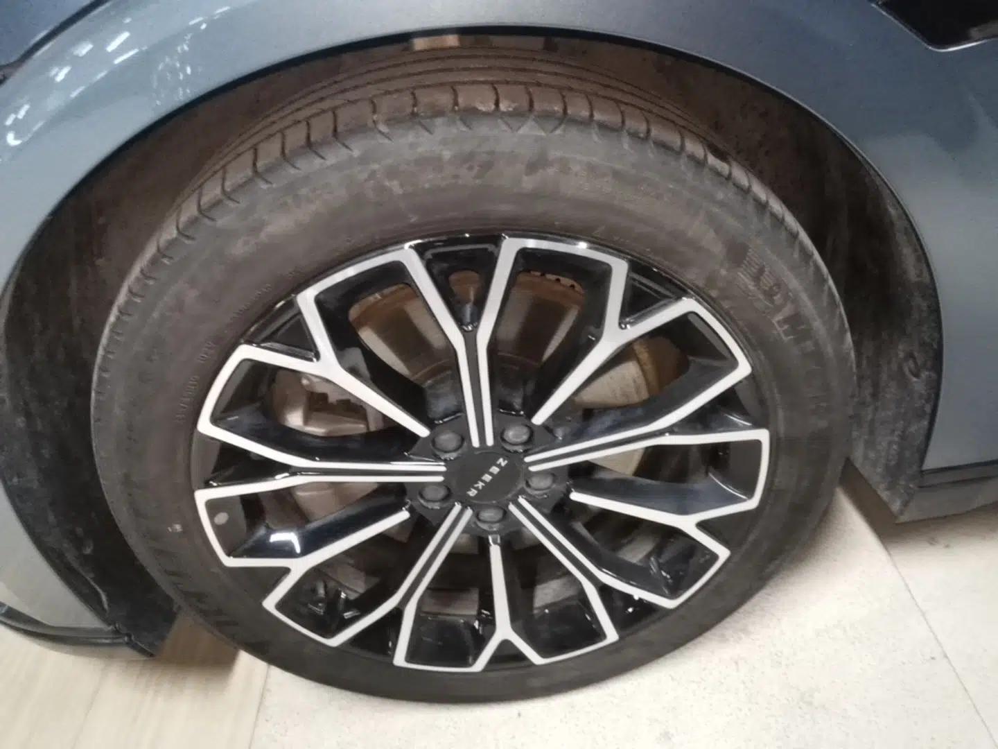 Zeekr 007 2024 Rear-Drive Intelligent Driving Version 100 kWh — миниатюра 8