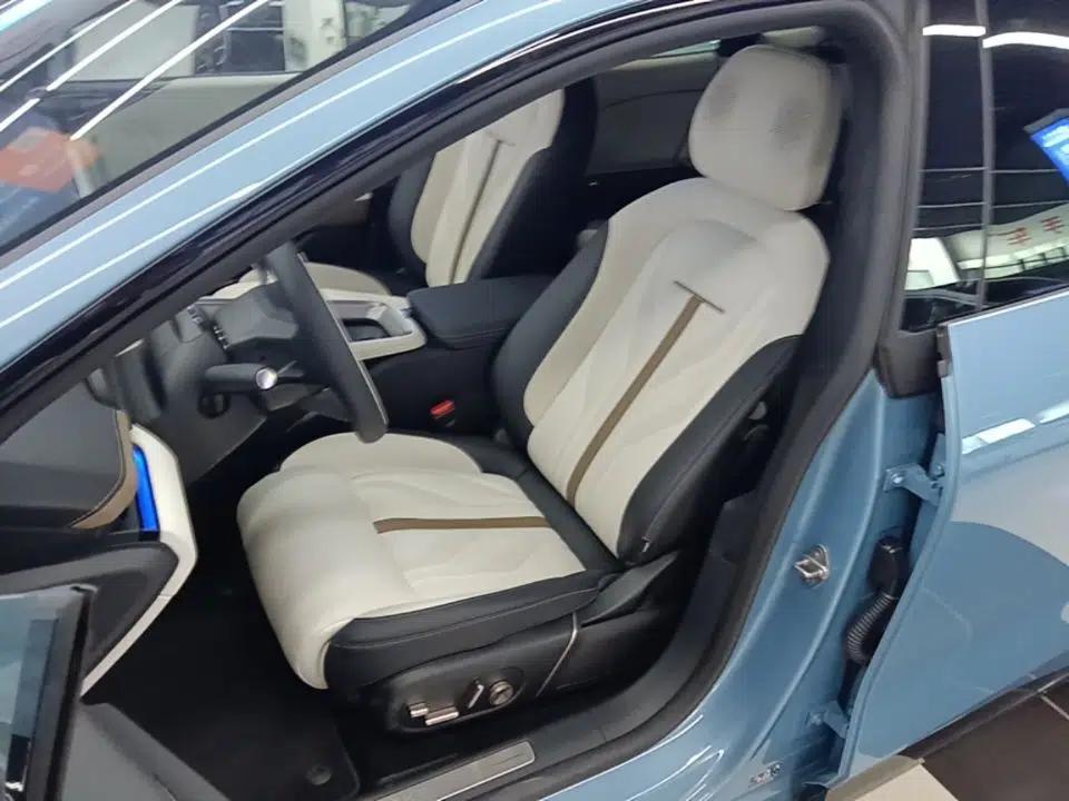 Zeekr 007GT 2025 Four-Wheel Drive Intelligent Driving Version 75 kWh — миниатюра 17