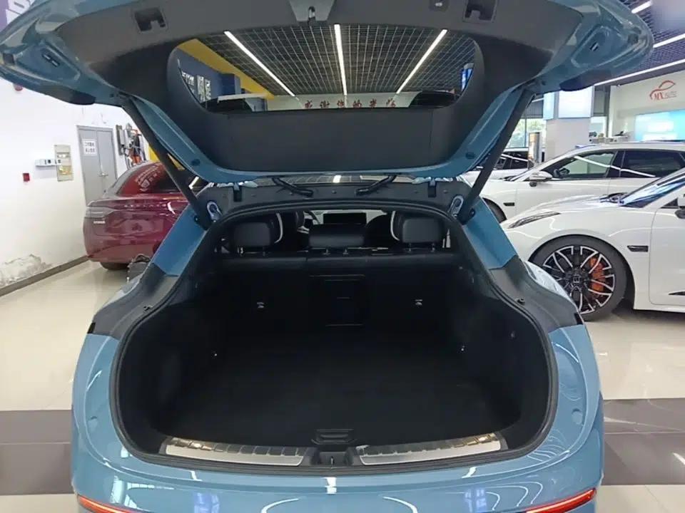 Zeekr 007GT 2025 Four-Wheel Drive Intelligent Driving Version 75 kWh — миниатюра 21